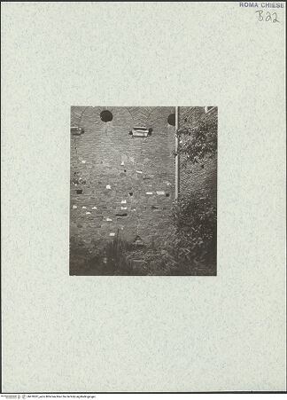 Vorderseite von unbekannt [https://www.deutsche-digitale-bibliothek.de/content/lizenzen/rv-fz/] Santo Stefano Rotondo - Südöstlicher Sektor, Detail: Mauerwerk, bh470287_recto. Foto.