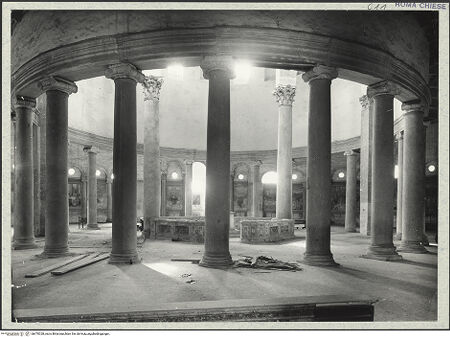 Vorderseite von Savio, Oscar [https://www.deutsche-digitale-bibliothek.de/content/lizenzen/rv-fz/] Santo Stefano Rotondo - Inneres nach Südwesten, bh470328_recto. Foto: Savio, Oscar.