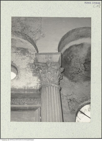 Vorderseite von Corbett, Spencer [https://www.deutsche-digitale-bibliothek.de/content/lizenzen/rv-ez/] Santo Stefano RotondoKapelle der Heiligen Primus und Felicianus - Cappella dei Santi Primo e Feliciano, Detail: Säule, bh470329_recto. Foto: Corbett, Spencer.