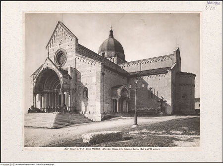 Vorderseite von Alinari [https://www.deutsche-digitale-bibliothek.de/content/lizenzen/rv-ez/] Duomo - Fassade und rechte (südliche) Seite, bh470667_recto. Foto.