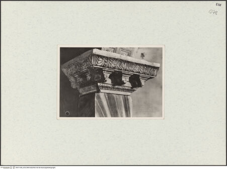 Vorderseite von unbekannt [https://www.deutsche-digitale-bibliothek.de/content/lizenzen/rv-fz/] Kapitelle des Langhauses - Pilasterkapitell, bh471538_recto. Foto.
