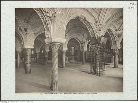 Vorderseite von Alinari [https://www.deutsche-digitale-bibliothek.de/content/lizenzen/rv-ez/] San NicolaKrypta - Seitenansicht von Südwesten (vor der Restaurierung, 1953-1954), bh471790_recto. Foto.