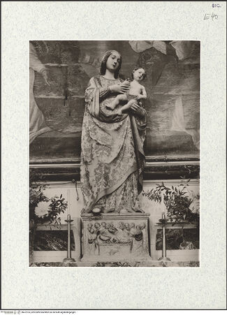 Vorderseite von Bibliotheca Hertziana [https://www.deutsche-digitale-bibliothek.de/content/lizenzen/rv-fz/] Madonnenstatue - Frontalansicht, bh472105_recto. Foto.