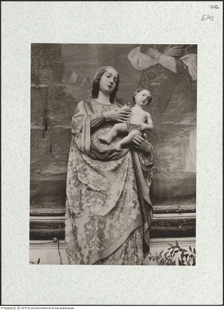 Vorderseite von Bibliotheca Hertziana [https://www.deutsche-digitale-bibliothek.de/content/lizenzen/rv-fz/] Madonnenstatue - Oberkörper, Detail, bh472106_recto. Foto.