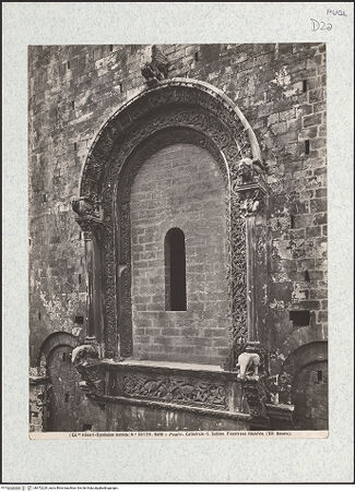 Vorderseite von Alinari [https://www.deutsche-digitale-bibliothek.de/content/lizenzen/rv-ez/] Fenster der Hauptapsis - Apsisfenster vor der Restaurierung, bh472229_recto. Foto.