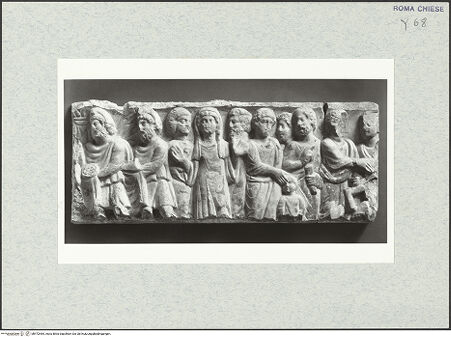 Vorderseite von Bibliotheca Hertziana [https://rightsstatements.org/page/CNE/1.0/] Frontwand eines Kindersarkophags mit den Darstellungen einer Oranten-Gruppe, der Heiligen Drei Könige und der Heilung eines Blinden - , bh472484_recto. Foto: Schlechter, Franz.