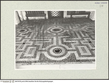 Vorderseite von Sopr. BAS ROMA [https://www.deutsche-digitale-bibliothek.de/content/lizenzen/rv-ez/] BodenPaviment - , bh474018_recto. Foto.