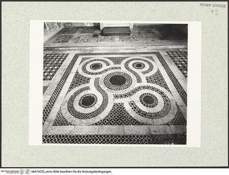 Vorderseite von Sopr. BAS ROMA [https://www.deutsche-digitale-bibliothek.de/content/lizenzen/rv-ez/] BodenPaviment - Detail, bh474022_recto. Foto.
