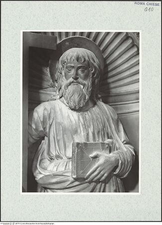 Vorderseite von Vasari [https://rightsstatements.org/page/CNE/1.0/] TabernakelpendantsTabernakel für das TaufwasserRechte Nischenfigur: heiliger Andreas (von der Rückseite des ehemaligen Hochaltars) - Detail: obere Körperpartie, bh474112_recto. Foto.