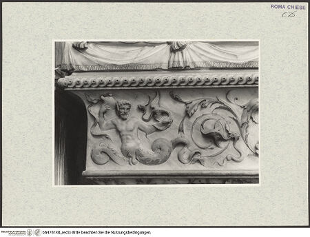 Vorderseite von Courtauld Institute, Conway Library [https://www.deutsche-digitale-bibliothek.de/content/lizenzen/rv-ez/] Grabmal des Kardinals Ludovico Podocatharo (+1504)Sarkophag mit Liegefigur - Sarkophag, Detail der Vorderseite, bh474140_recto. Foto.