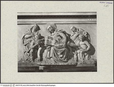 Vorderseite von Vasari [https://www.deutsche-digitale-bibliothek.de/content/lizenzen/rv-ez/] Grabmal des Kardinals Ludovico Podocatharo (+1504)Dreiteiliger Sockel mit ReliefsMittelrelief: Beweinung Christi - , bh474149_recto. Foto.