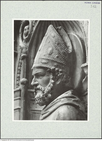 Vorderseite von Vasari [https://www.deutsche-digitale-bibliothek.de/content/lizenzen/rv-ez/] Ehemaliger HochaltarRechte obere Muschelnische: Augustinusstatue - Kopf, linkes Profil, bh474153_recto. Foto.