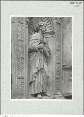 Vorderseite von Vasari [https://www.deutsche-digitale-bibliothek.de/content/lizenzen/rv-ez/] Ehemaliger HochaltarLinke untere Muschelnische: Petrusstatue - Gesamtansicht von schräg links, bh474175_recto. Foto.