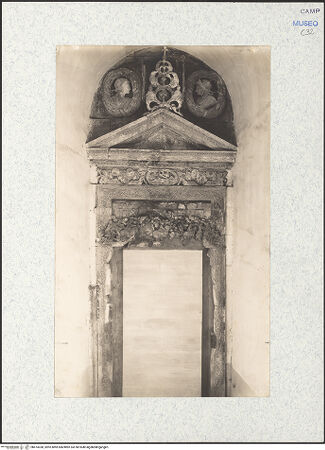 Vorderseite von unbekannt [https://www.deutsche-digitale-bibliothek.de/content/lizenzen/rv-fz/] Portale del TrionfoRückseite zum Appartamento Reale mit Schlachtszene - Gesamtansicht, bh474330_recto. Foto: Lembo, Ferdinando.