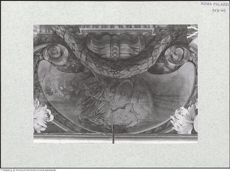 Vorderseite von Bibliotheca Hertziana [https://www.deutsche-digitale-bibliothek.de/content/lizenzen/rv-fz/] Deckengemälde: Szenen aus dem Leben des Marcantonio II. Colonna - Detail, mittlerer Abschnitt der Südseite, bh474405_recto. Foto.