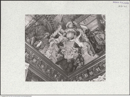 Vorderseite von Bibliotheca Hertziana [https://www.deutsche-digitale-bibliothek.de/content/lizenzen/rv-fz/] Deckengemälde: Szenen aus dem Leben des Marcantonio II. Colonna - Detail, Nordostecke, bh474407_recto. Foto.