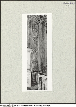 Vorderseite von Sopr. BAS ROMA [https://www.deutsche-digitale-bibliothek.de/content/lizenzen/rv-ez/] Stuckdekoration - Detail: linker Pilaster, bh475114_recto. Foto.