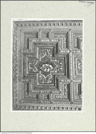 Vorderseite von Sopr. BAS ROMA [https://www.deutsche-digitale-bibliothek.de/content/lizenzen/rv-ez/] KassettendeckeDetail: Kassette mit Darstellung Gottvaters zwischen Engeln - , bh475328_recto. Foto.