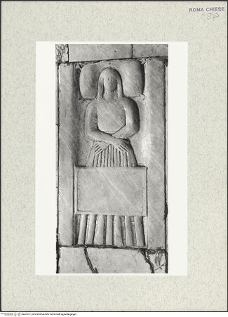 Vorderseite von Sopr. BAS ROMA [https://www.deutsche-digitale-bibliothek.de/content/lizenzen/rv-ez/] Grabplatte von Geronima Damiani - , bh475331_recto. Foto.