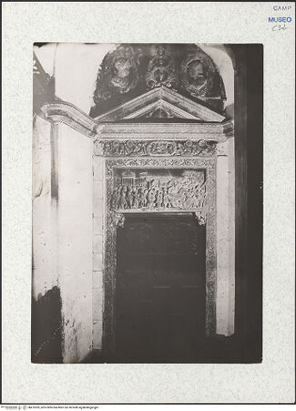 Vorderseite von unbekannt [https://www.deutsche-digitale-bibliothek.de/content/lizenzen/rv-fz/] Portale del TrionfoVorderseite zur Sala dei Baroni mit dem Einzug König Alfonsos in Neapel - Gesamtansicht, bh475393_recto. Foto.