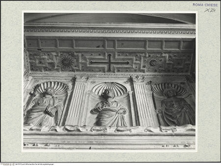 Vorderseite von Courtauld Institute, Conway Library [https://rightsstatements.org/page/CNE/1.0/] Grabmonument des Kardinals Juan de Melle (+1467)Rückwand: drei Heiligenfiguren in Muschelnischen - , bh475512_recto. Foto.