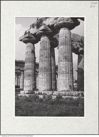 Vorderseite von Bibliotheca Hertziana [https://www.deutsche-digitale-bibliothek.de/content/lizenzen/rv-fz/] Basilica (Basilika) - Nordwestliche Ecke, bh475583_recto. Foto.