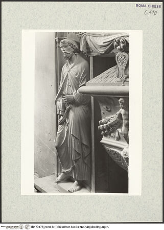 Vorderseite von Vasari [https://www.deutsche-digitale-bibliothek.de/content/lizenzen/rv-ez/] Grabmal des Kardinals Giovanni Battista Savelli (+1498)SockelfigurenLinke Muschelnische: Petrus - , bh477378_recto. Foto.