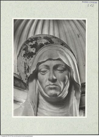 Vorderseite von Vasari [https://www.deutsche-digitale-bibliothek.de/content/lizenzen/rv-ez/] Grabmal der Costanza Ammanati-Piccolomini (+1477)NischenfigurenRechte Nische: Heilige Monika - Detail: Kopf, bh477560_recto. Foto.