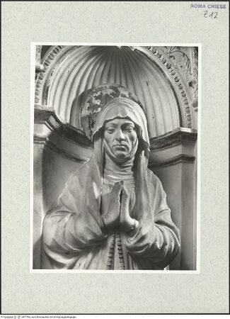 Vorderseite von Vasari [https://www.deutsche-digitale-bibliothek.de/content/lizenzen/rv-ez/] Grabmal der Costanza Ammanati-Piccolomini (+1477)NischenfigurenRechte Nische: Heilige Monika - Rechte Nische: Heilige Monika, bh477562_recto. Foto.