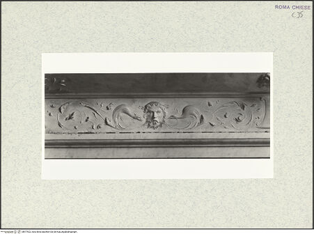 Vorderseite von Vasari [https://www.deutsche-digitale-bibliothek.de/content/lizenzen/rv-fz/] Grabmal des Giovanni Sacco (+1505), Erzbischof von RagusaSarkophag mit Liegefigur - Detail des Sarkophages, bh477622_recto. Foto.