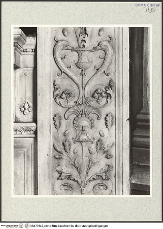 Vorderseite von Courtauld Institute, Conway Library [https://www.deutsche-digitale-bibliothek.de/content/lizenzen/rv-ez/] Grabmal des Kardinals Giorgio Costa von Lissabon (+1508) - Rechter Pilaster, Detail, bh477637_recto. Foto.