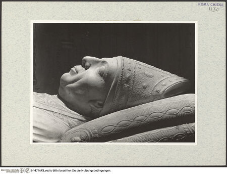 Vorderseite von Vasari [https://www.deutsche-digitale-bibliothek.de/content/lizenzen/rv-fz/] Grabmal des Kardinals Giorgio Costa von Lissabon (+1508)Sarkophag mit Liegefigur - Detail, Kopf, bh477643_recto. Foto.