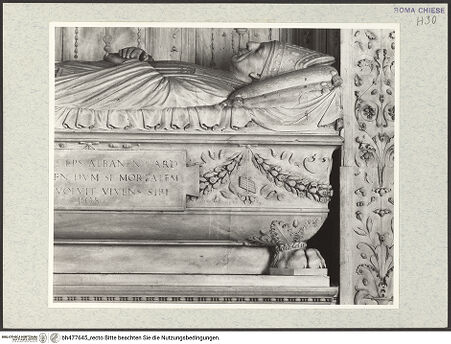 Vorderseite von Courtauld Institute, Conway Library [https://www.deutsche-digitale-bibliothek.de/content/lizenzen/rv-ez/] Grabmal des Kardinals Giorgio Costa von Lissabon (+1508)Sarkophag mit Liegefigur - Vorderansicht, rechte Hälfte, bh477645_recto. Foto.