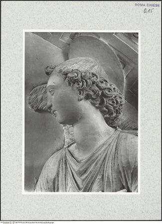 Vorderseite von Vasari [https://rightsstatements.org/page/CNE/1.0/] Grabmal des Kardinals Antoniotto Pallavicini (+1507)Lünette der Rückwand: Madonna und zwei adorierende Engel - Detail: rechter Engel, Kopf, bh477679_recto. Foto.