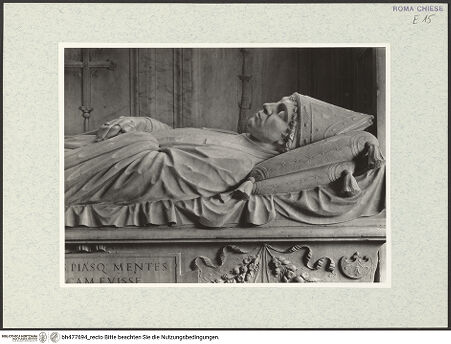 Vorderseite von Vasari [https://www.deutsche-digitale-bibliothek.de/content/lizenzen/rv-ez/] Grabmal der Kardinäle Cristoforo (+1477) und Domenico della Rovere (+1501)Sarkophag mit Liegefigur - Detail, obere Körperhälfte, bh477694_recto. Foto.