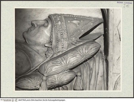 Vorderseite von Courtauld Institute, Conway Library [https://www.deutsche-digitale-bibliothek.de/content/lizenzen/rv-ez/] Grabmal des Bischofs Alfonso de Paradinas (+1485) - Detail: Kopf, bh477865_recto. Foto.