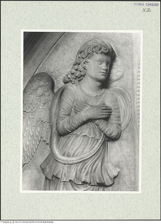 Vorderseite von Vasari [https://www.deutsche-digitale-bibliothek.de/content/lizenzen/rv-ez/] Grabmal des Bischofs Diego Melendes Valdes (+1506)Bogenlünette: Madonna in der Mandorla und zwei adorierende Engel - Detail: Engel links, bh477872_recto. Foto.