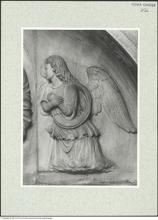 Vorderseite von Vasari [https://www.deutsche-digitale-bibliothek.de/content/lizenzen/rv-ez/] Grabmal des Bischofs Diego Melendes Valdes (+1506)Bogenlünette: Madonna in der Mandorla und zwei adorierende Engel - Detail: Engel rechts, bh477873_recto. Foto.