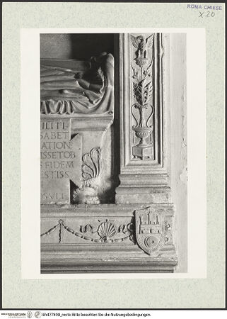 Vorderseite von Courtauld Institute, Conway Library [https://www.deutsche-digitale-bibliothek.de/content/lizenzen/rv-ez/] Grabmal des Gonzalo de Veteta (+1484), Botschafter der katholischen Könige - Detail: Sockel und rechter Pilaster, bh477898_recto. Foto.