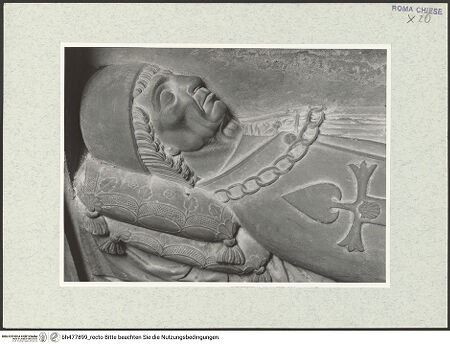 Vorderseite von Vasari [https://rightsstatements.org/page/CNE/1.0/] Grabmal des Gonzalo de Veteta (+1484), Botschafter der katholischen Könige - Detail: Liegefigur, Kopf, bh477899_recto. Foto.