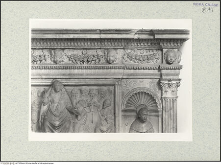 Vorderseite von Vasari [https://www.deutsche-digitale-bibliothek.de/content/lizenzen/rv-ez/] Grabmal des Kardinals Jacopo Ammanati-Piccolomini (+1479) - Detail des Architravs, bh477938_recto. Foto.