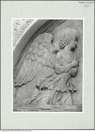 Vorderseite von Vasari [https://www.deutsche-digitale-bibliothek.de/content/lizenzen/rv-ez/] Grabmal des Erzbischofs von Salerno, Guglielmo Rocca (+1482)Lünette: Madonna in der Mandorla und zwei adorierende Engel - linker Engel, bh478008_recto. Foto.