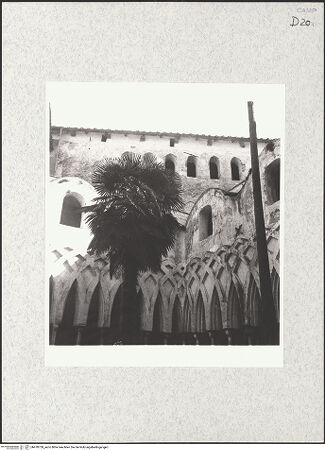 Vorderseite von Bibliotheca Hertziana [https://www.deutsche-digitale-bibliothek.de/content/lizenzen/rv-fz/] DuomoChiostro del Paradiso - Südwestliche Ecke, bh478739_recto. Foto.