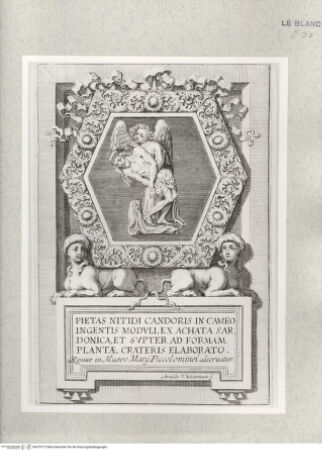 Vorderseite von Istituto Nazionale per la Grafica [http://creativecommons.org/publicdomain/mark/1.0/] Antike Objekte aus dem Museum des Mario Piccolomini, RomGemme mit einer Pietà und zwei Sphinxen - , bh479712. Foto.