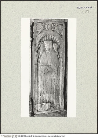 Vorderseite von Sopr. BAS ROMA [https://www.deutsche-digitale-bibliothek.de/content/lizenzen/rv-ez/] Grabmal des Erzdiakons Giovanni Crivelli (gest. 1432) - , bh480169_recto. Foto.