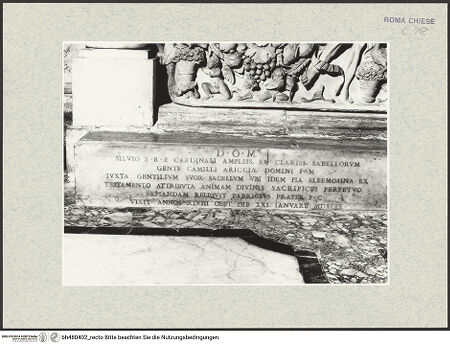 Vorderseite von Sopr. BAS ROMA [https://www.deutsche-digitale-bibliothek.de/content/lizenzen/rv-ez/] Grabmonument für Luca Savelli (gest. 1266)Nachträglich angebrachte Inschrift zu Ehren des 1599 verstorbenen Kardinals Silvio Savelli - , bh480402_recto. Foto.
