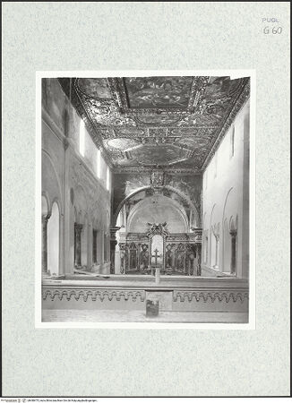 Vorderseite von Bibliotheca Hertziana [https://www.deutsche-digitale-bibliothek.de/content/lizenzen/rv-fz/] San NicolaMittelschiff - Mittelschiff nach Osten, Obergeschoss, Blick über die Trasversalbögen, bh480475_recto. Foto.