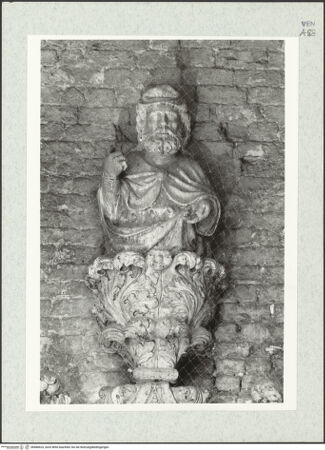 Vorderseite von Böhm [https://www.deutsche-digitale-bibliothek.de/content/lizenzen/rv-ez/] Portal mit Madonna und den Heiligen Johannes der Täufer und Markus - Mittlere Fiale mit Gottvater, bh480633_recto. Foto.