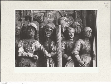 Vorderseite von Bibliotheca Hertziana [https://www.deutsche-digitale-bibliothek.de/content/lizenzen/rv-fz/] Triumphbogen Alfonsos VAlfons als Anführer der aragonesischen Armee - Alfons und rechte Kriegergruppe, Detail, bh480983_recto. Foto.