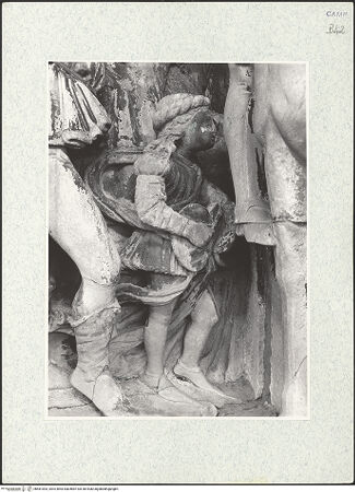 Vorderseite von ICCD [https://www.deutsche-digitale-bibliothek.de/content/lizenzen/rv-ez/] Triumphbogen Alfonsos VTriumphaler Einzug Alfons V. in NeapelMusikantengruppe - Detail: musizierendes Kind, bh481003_recto. Foto.